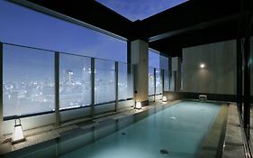 大阪難波光芒酒店